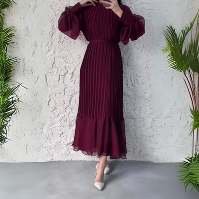 Cami - Elegancka Francuska Suknia Wieczorowa z Akcentami Siateczkowymi