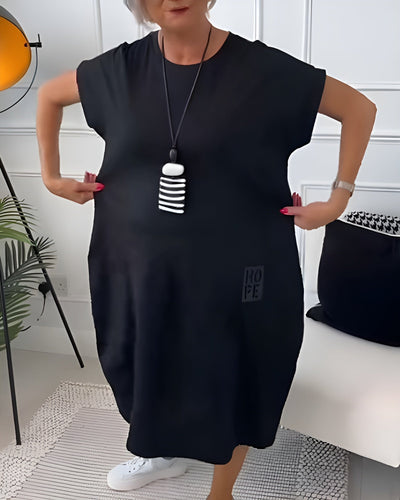 Cleo - Stylowa Sukienka z Krótkim Rękawem