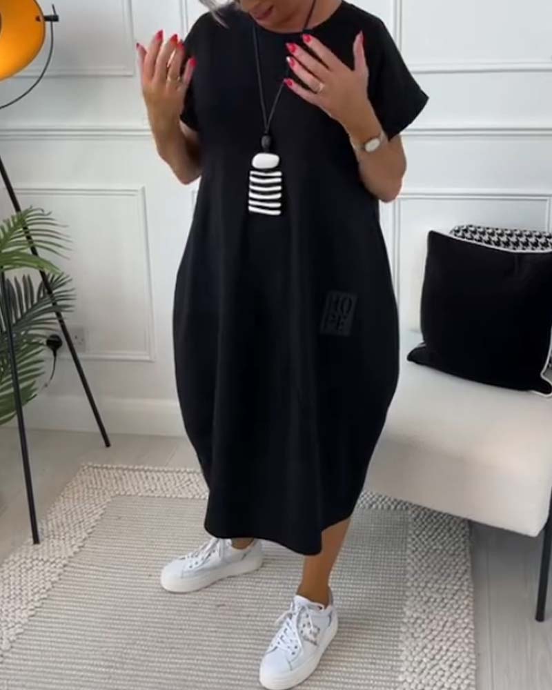 Cleo - Stylowa Sukienka z Krótkim Rękawem