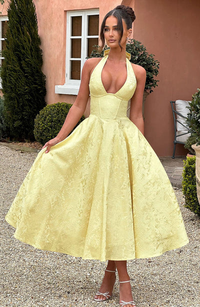 Niamh - Elegancka Haftowana Sukienka Bez Rękawów z Głębokim Dekoltem w Kształcie V