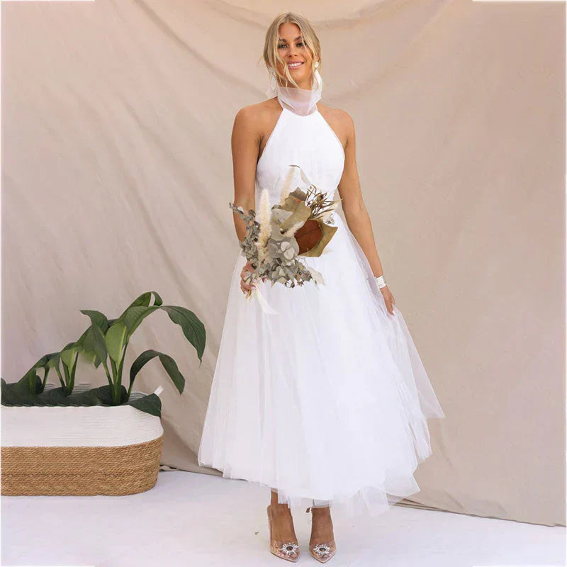 Pearlina - Elegancka Sukienka z Siatki z Wysokim Kołnierzem
