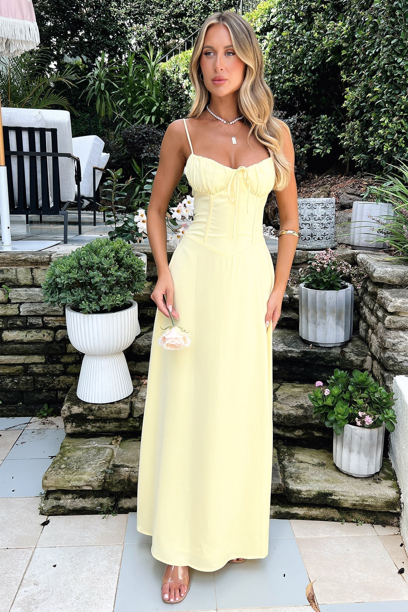 Cambria - Elegancka Sukienka Maxi na Ramiączkach